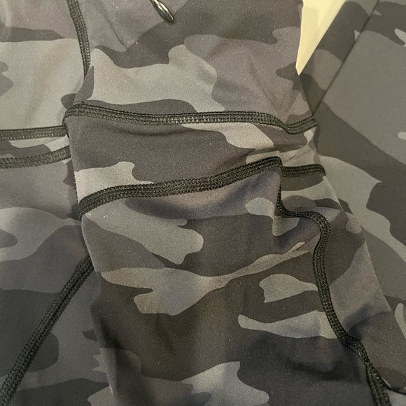 BNWOT Sweaty Betty Power leggings. Size Med. - Picture 4 of 5